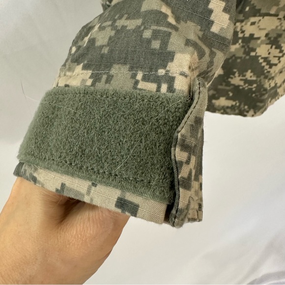 Army Combat Uniform Coat, Digital Camo Men's Regular Small - Picture 10 of 14